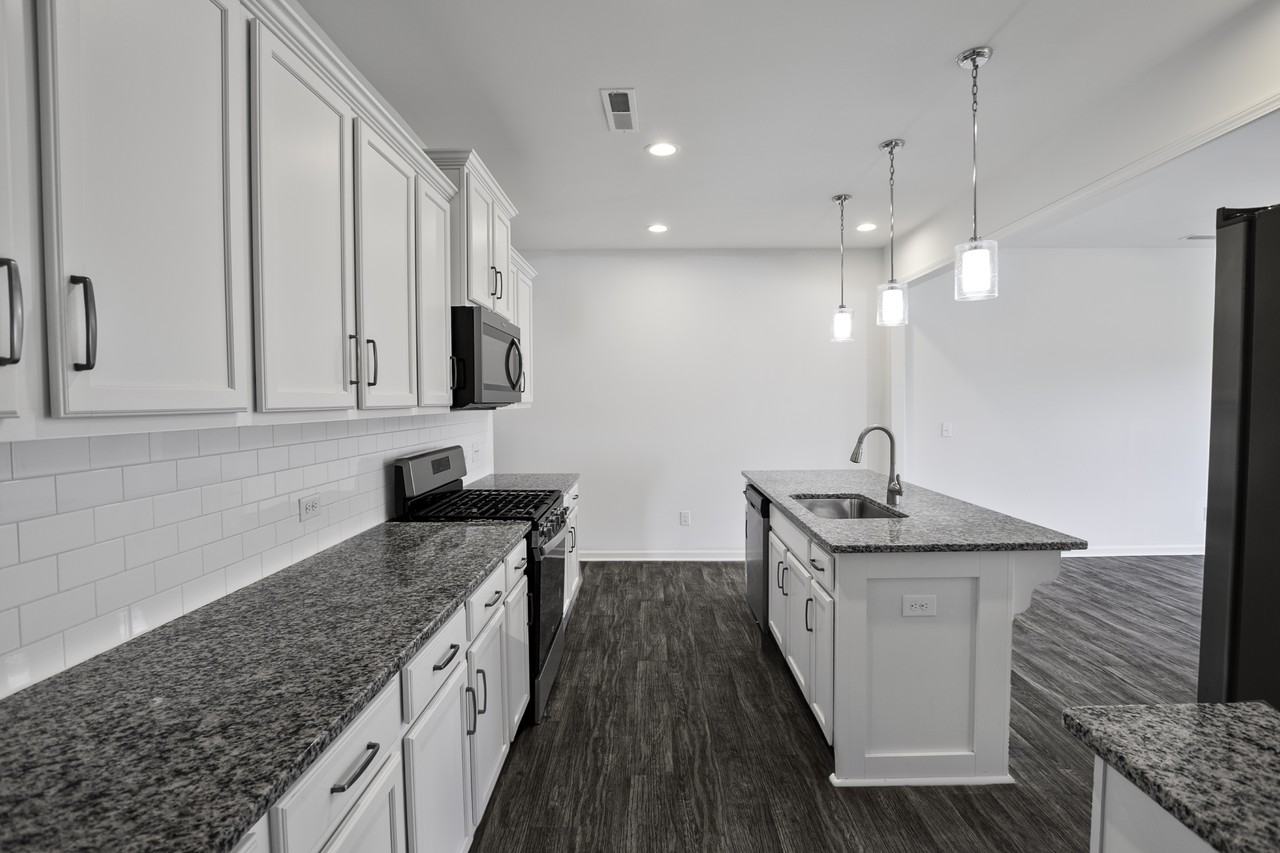 7446 Hartsfield Dr #NA - Photo 3 of 20