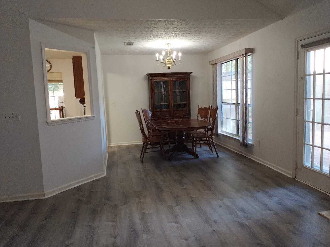 525 Longwood Ln #NA - Photo 3 of 25