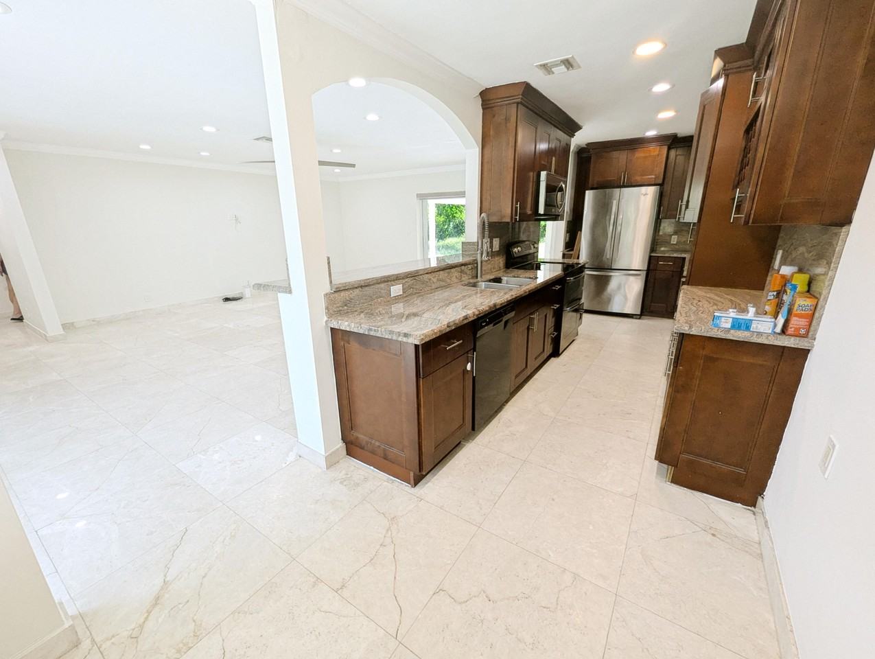 701 Nw 8th Ave #NA - Photo 7 of 26