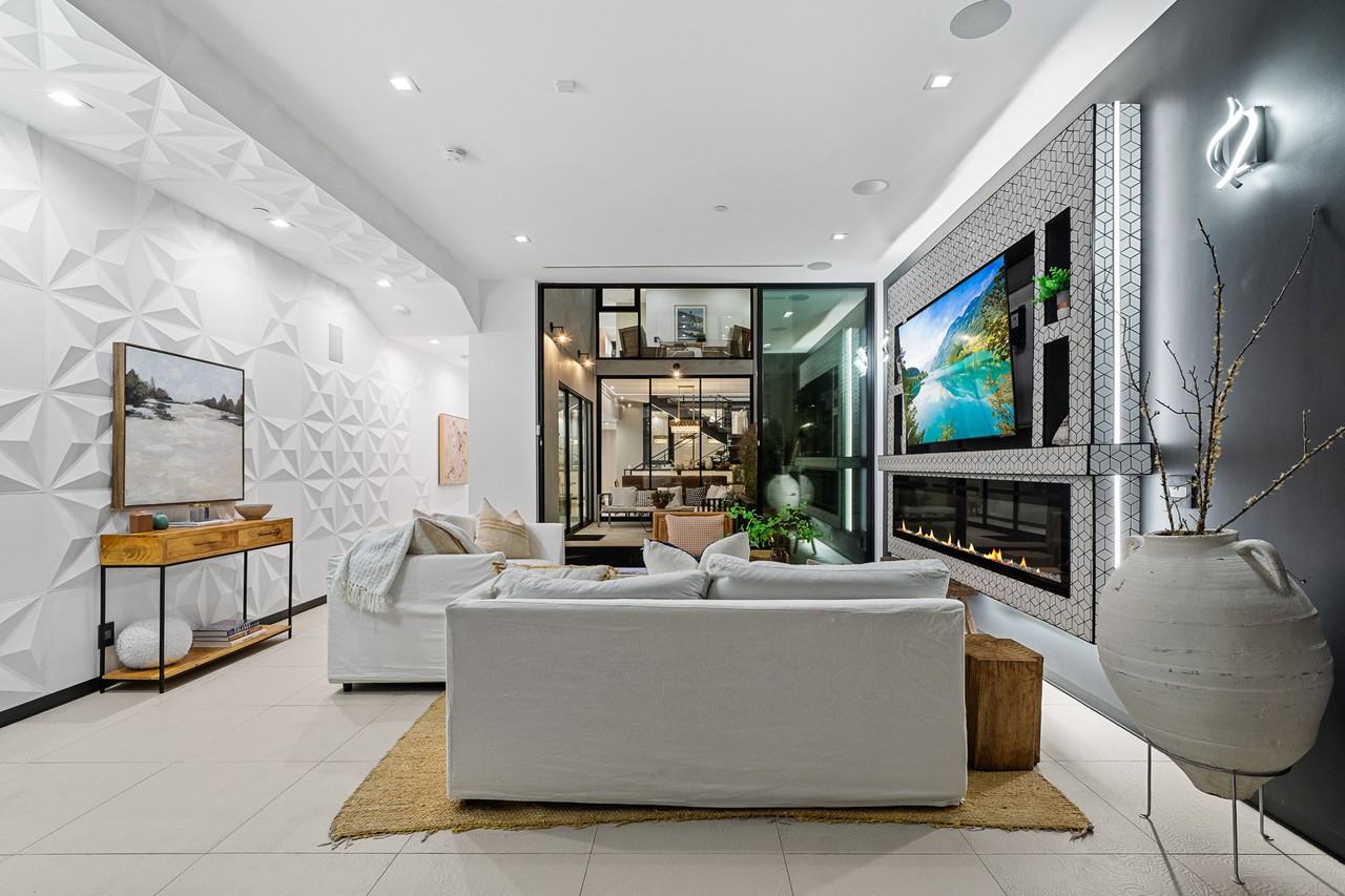 838 California Ave #NA - Photo 7 of 50