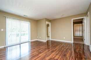 1000 Oakcrest St #312 - Photo 1 of 1