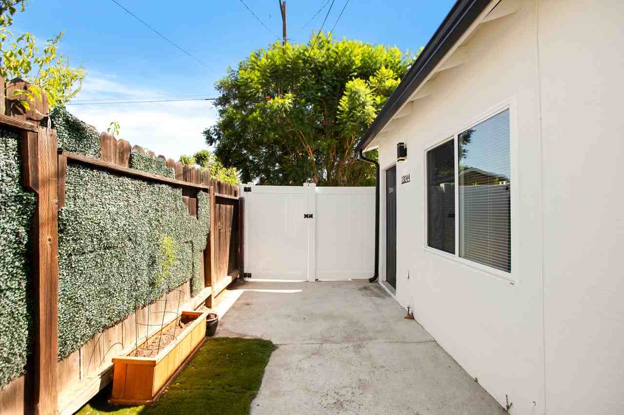 23044 Saticoy St #NA - Photo 3 of 16