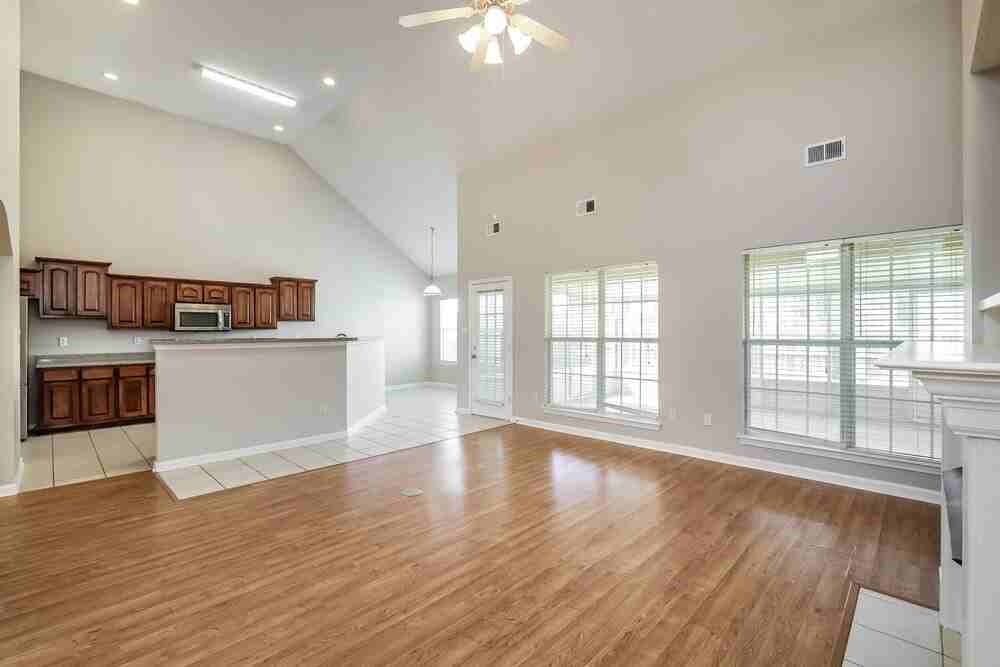 2848 Rutherford Dr - Photo 5 of 17