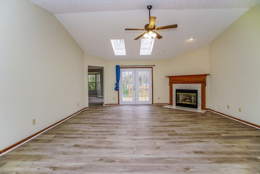 6809 Riverside Glen Ct - Photo 4 of 17