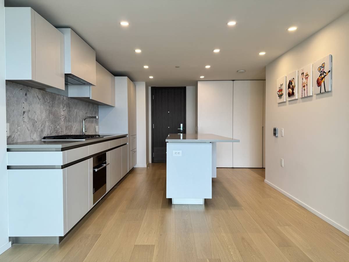 889 Pacific Street #2804 - Photo 3 of 17