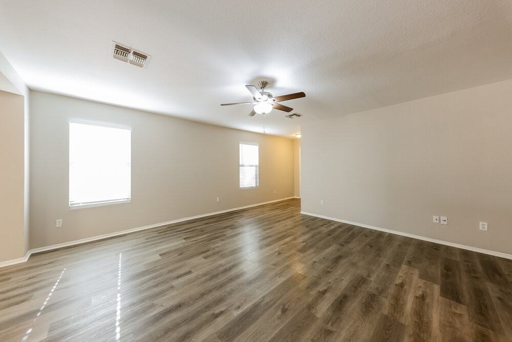 3108 W Lucia Dr - Photo 4 of 16