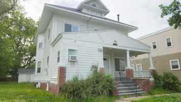 featured image of 1076 21st St