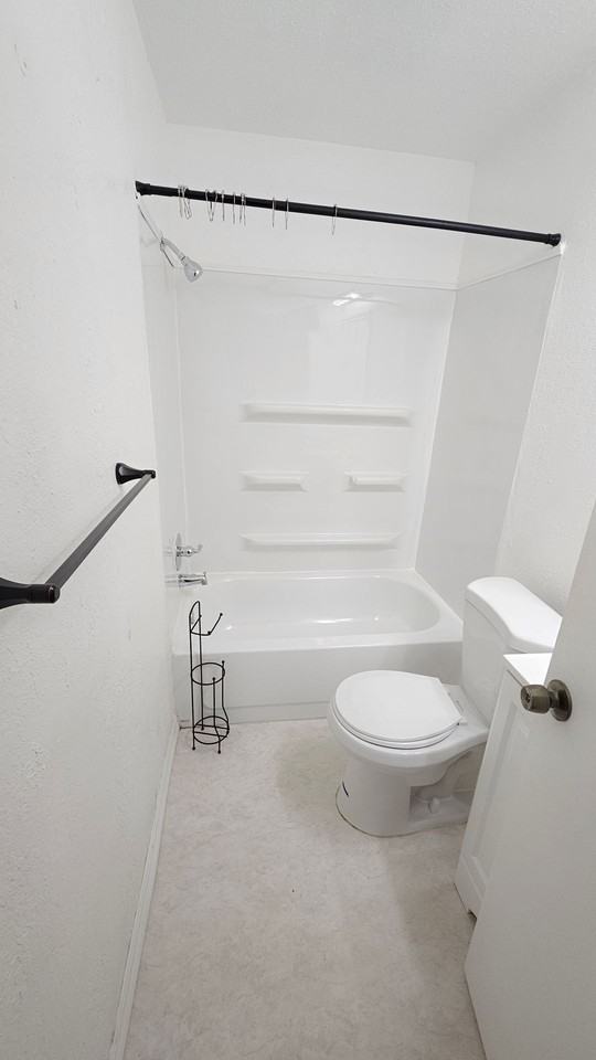 BG - 1076 21st St - Photo 3 of 11