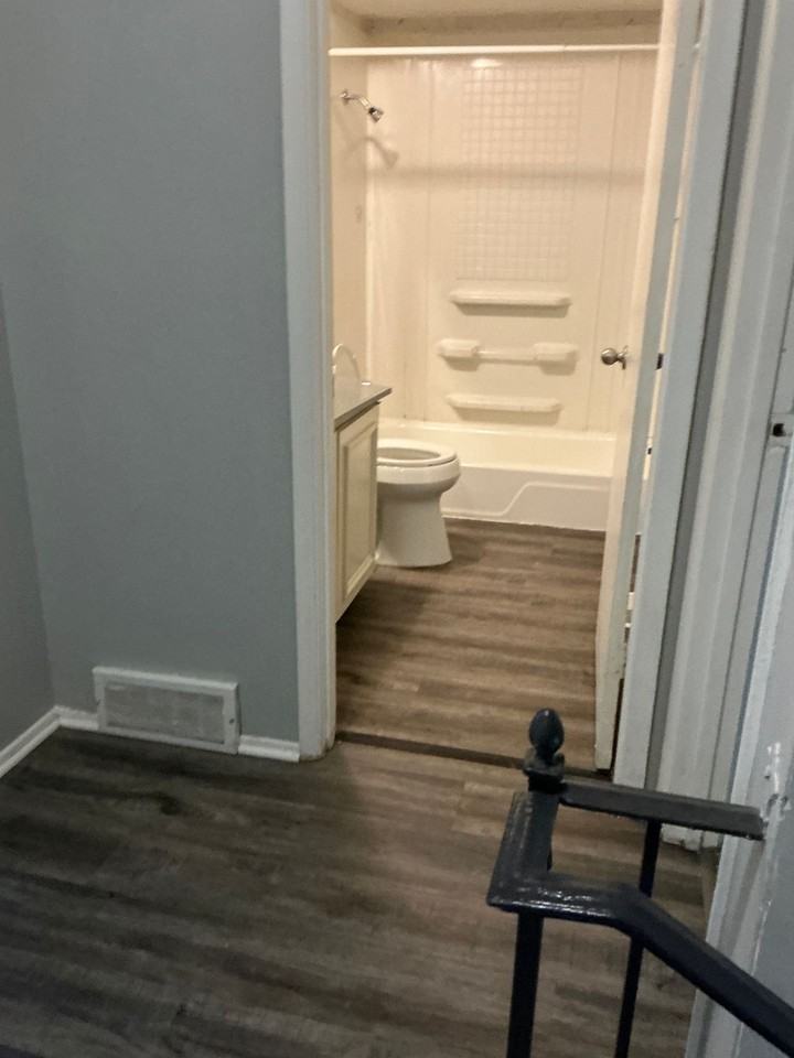 Brittany Town Homes - Photo 6 of 11