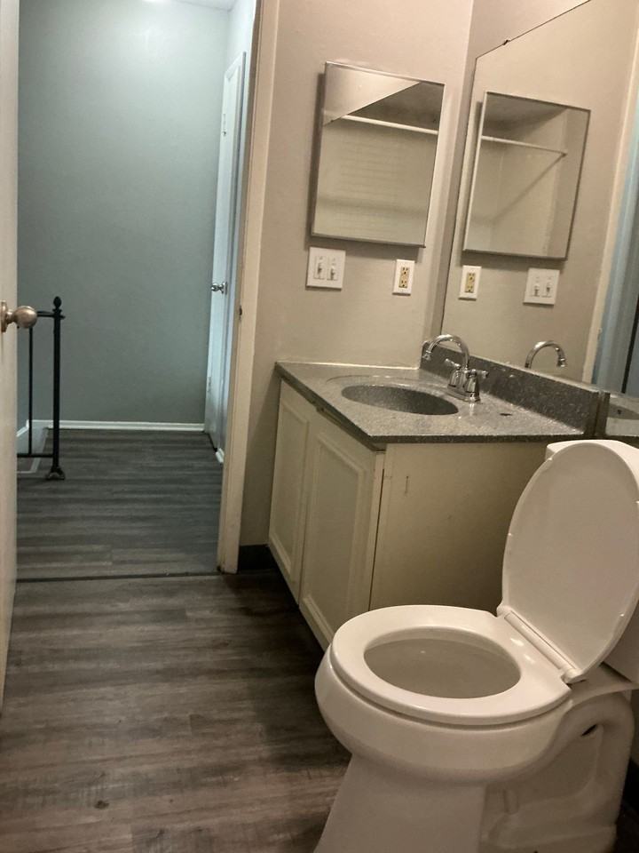 Brittany Town Homes - Photo 7 of 11