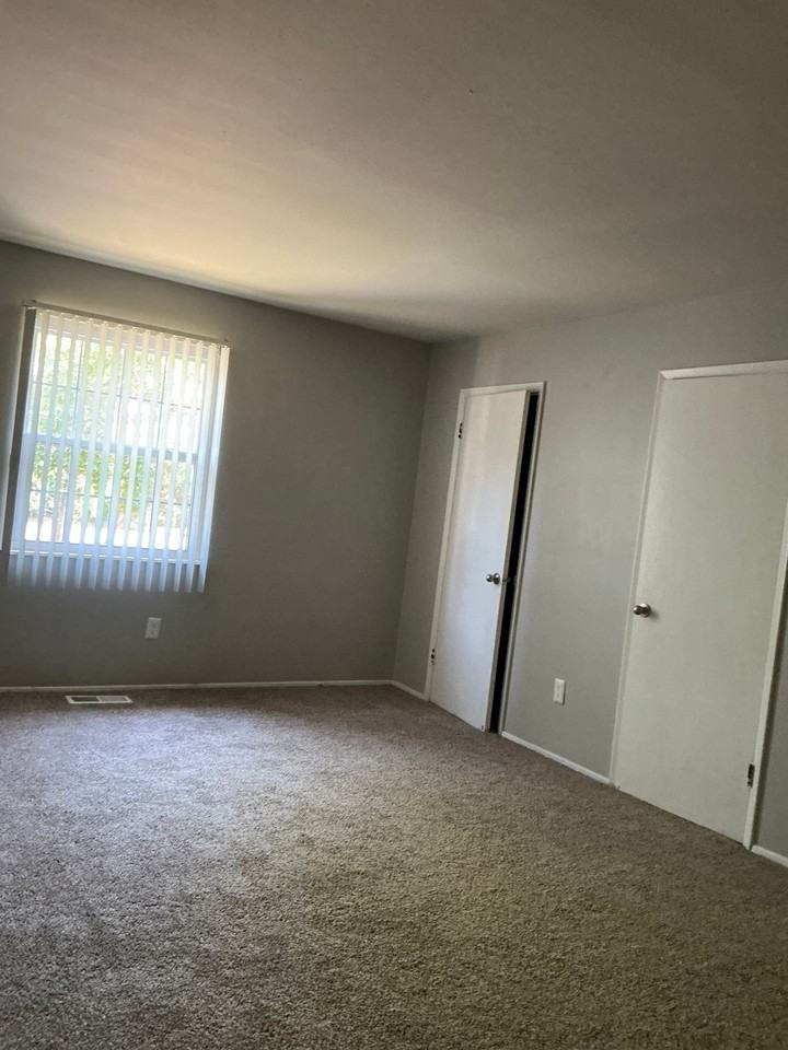 8507-B TALLY HO DRIVE - Photo 2 of 11