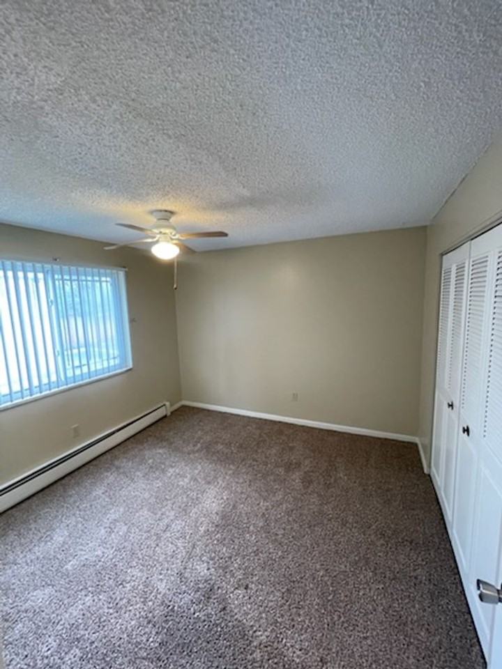 LARA LEA APARTMENTS LLLP - Photo 5 of 6