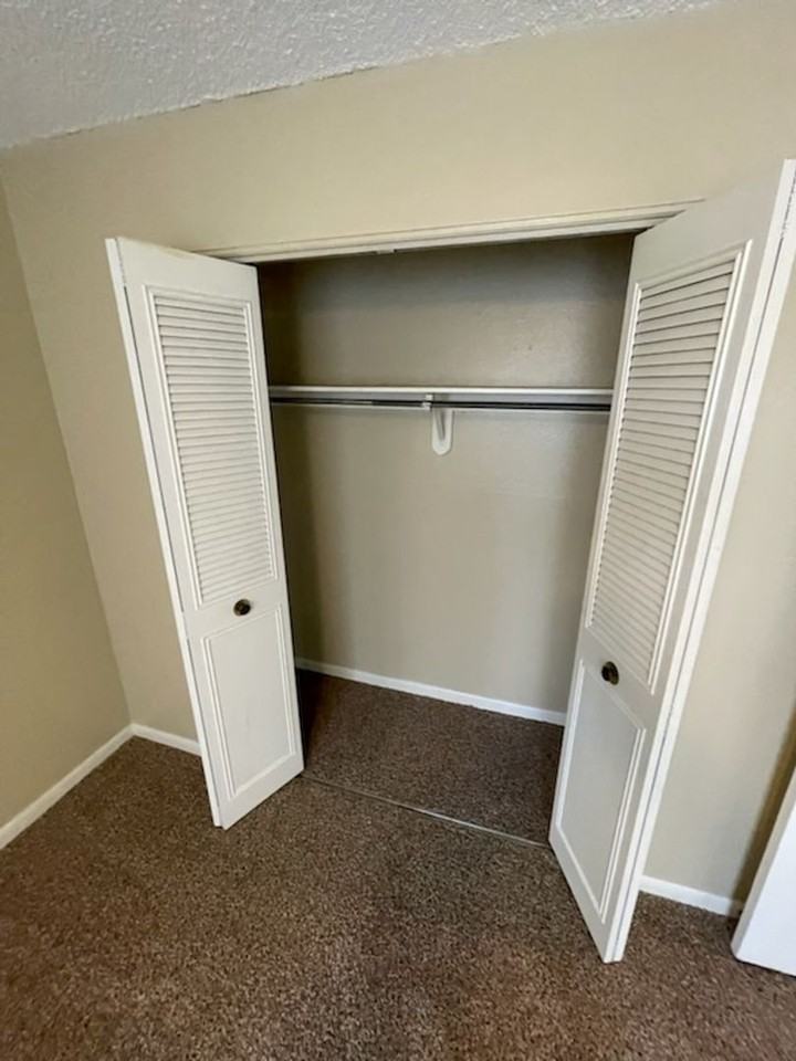 LARA LEA APARTMENTS LLLP - Photo 6 of 6