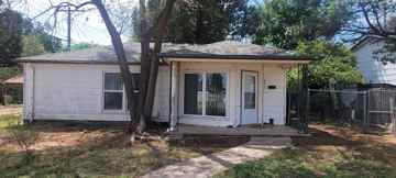featured image of 401 1/2 E 16th St
