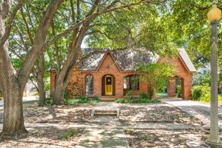 2711 Greene Ave - Photo 1 of 1