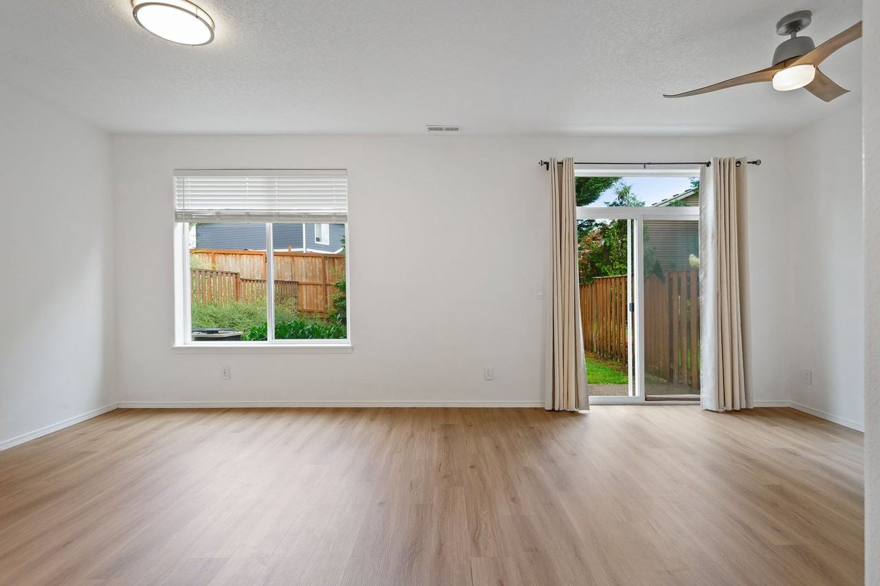 12760 Sw Merganser Ln - Photo 3 of 32