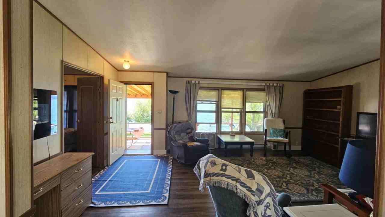 27260 Us Highway 93 - Photo 2 of 27