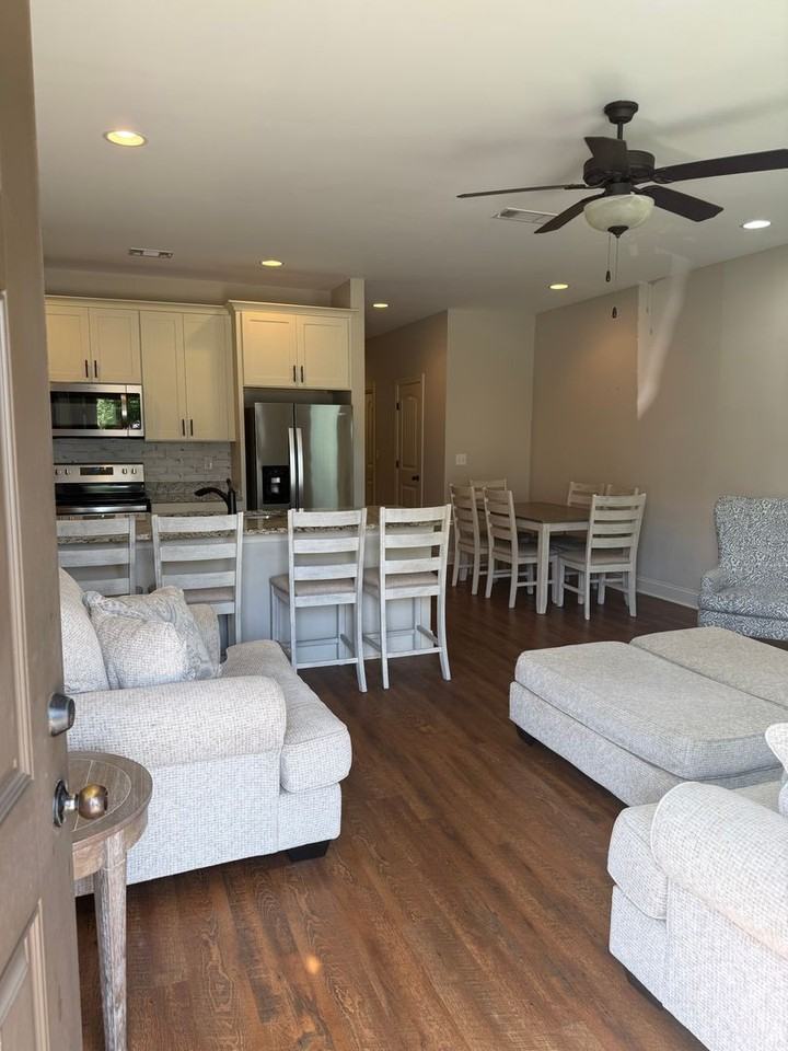 3855 Academy Dr - Photo 2 of 34
