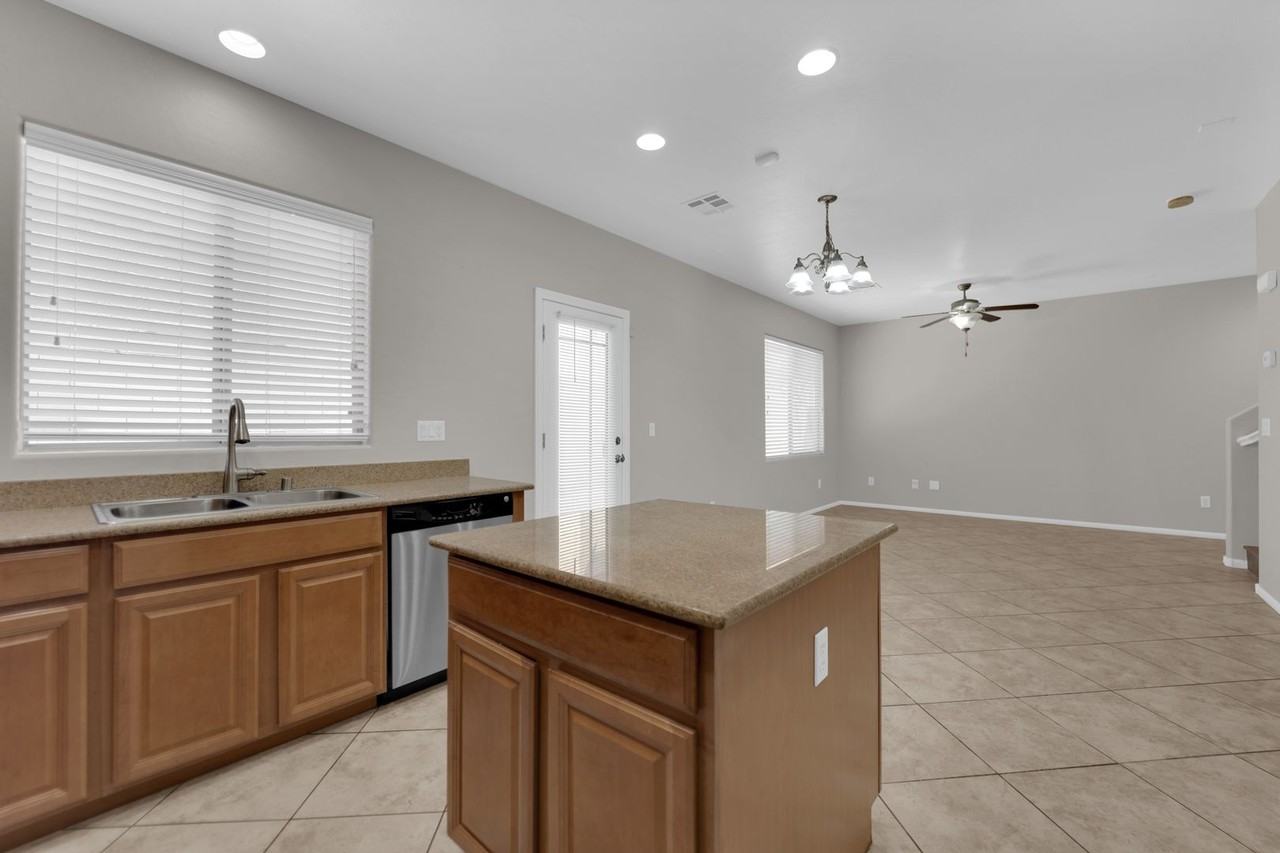 685 Calamus Palm Pl - Photo 6 of 19