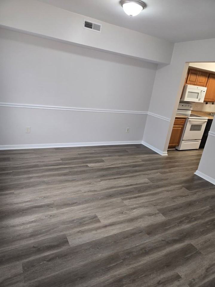 1435 Granada Ct - Photo 3 of 14