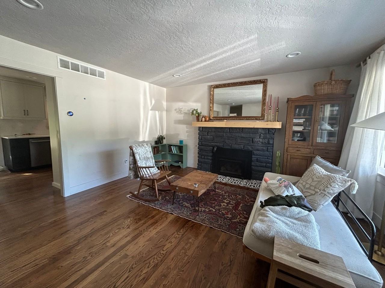 3529 N 36th St - Photo 2 of 29