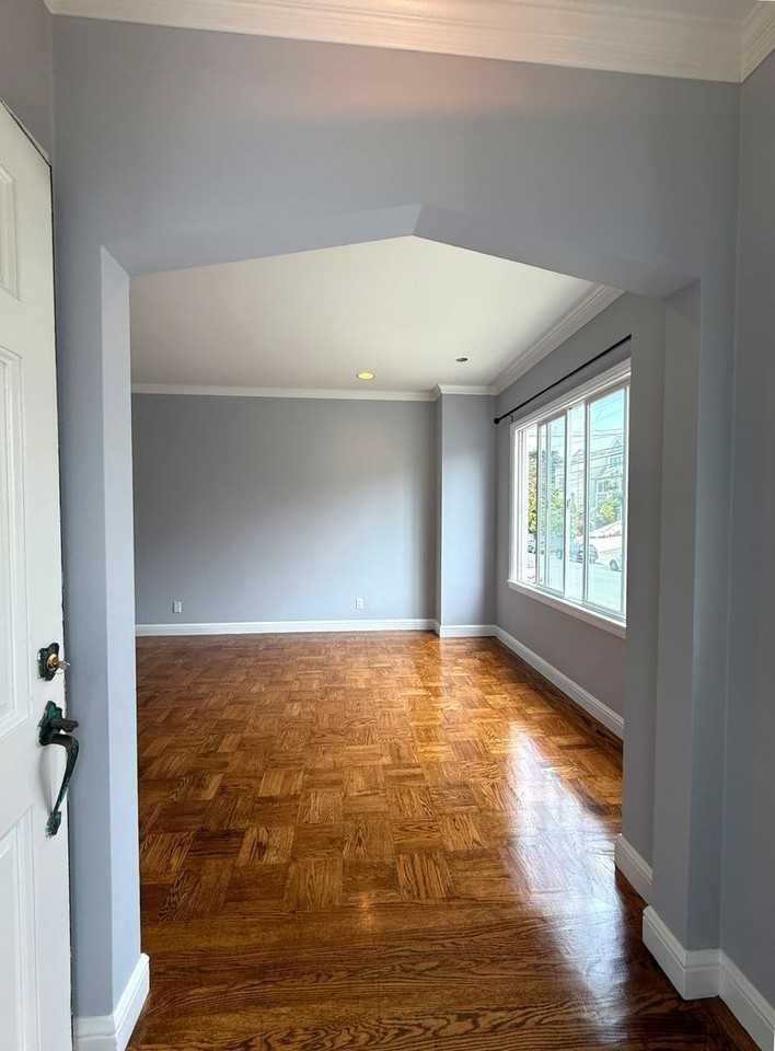 1251 45th Ave - Photo 2 of 31