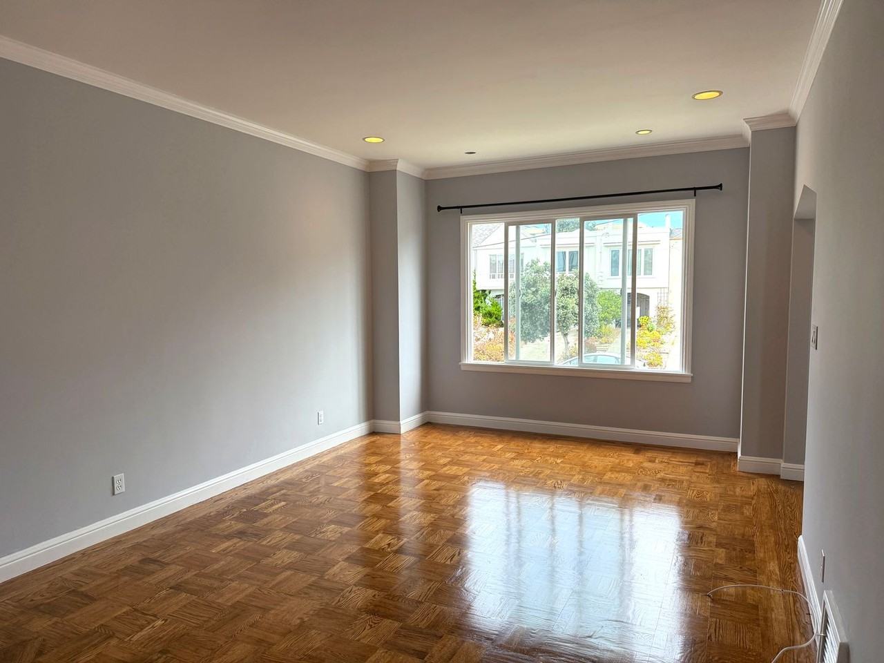 1251 45th Ave - Photo 3 of 31