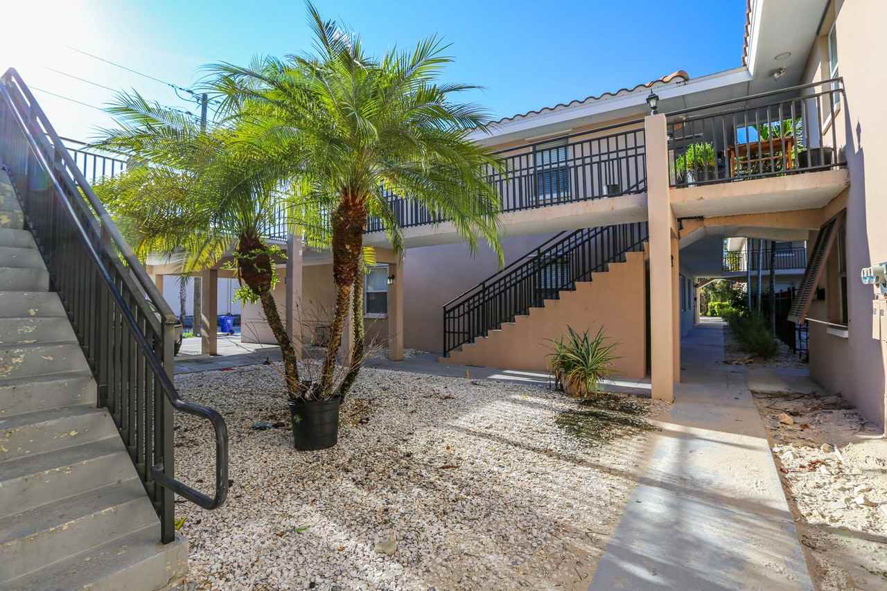 2102 Alamanda Dr #104 - Photo 2 of 20