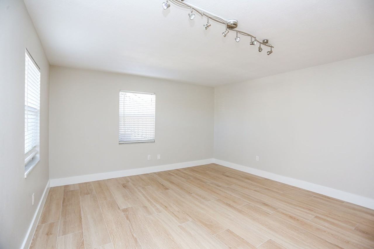 2102 Alamanda Dr #104 - Photo 7 of 20