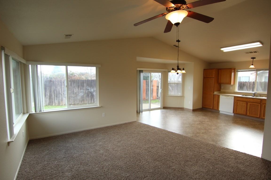 22670 Rio Alto Dr - Photo 2 of 38