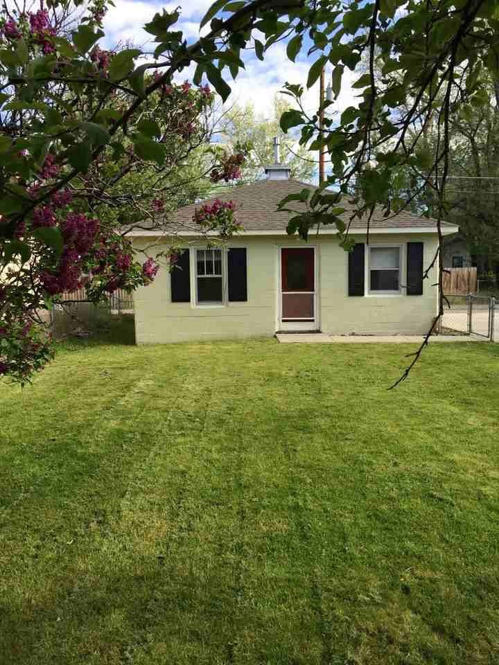 625 1/2 Avenue E - Photo 2 of 17