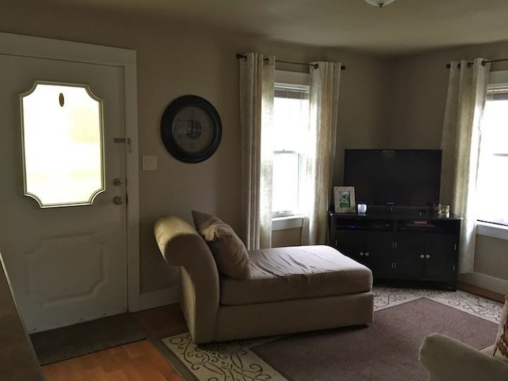 625 1/2 Avenue E - Photo 5 of 17