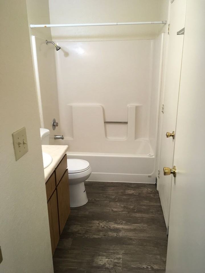 1835 Conifer Way - Photo 3 of 6