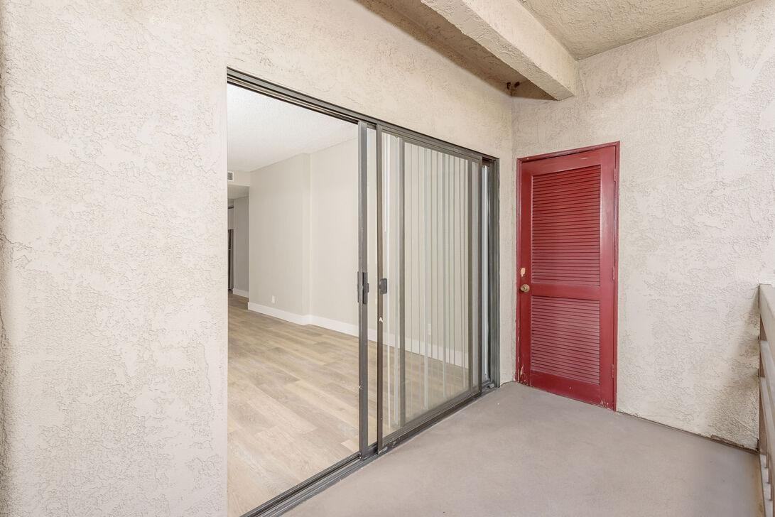 1435 Stanley Ave - Photo 2 of 50