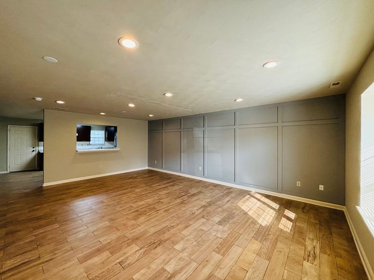 1416 Christine Ct - Photo 2 of 19