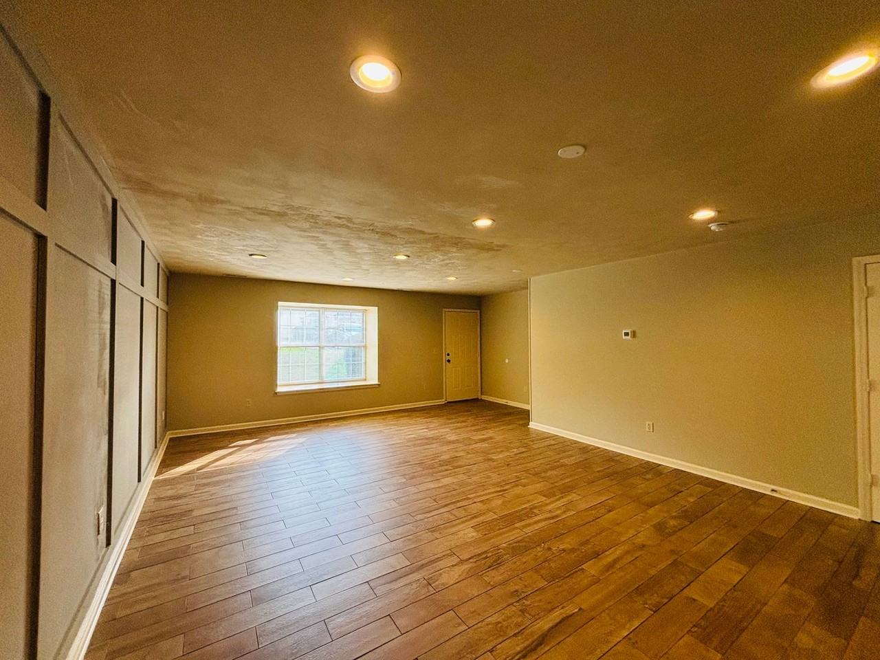 1416 Christine Ct - Photo 4 of 19
