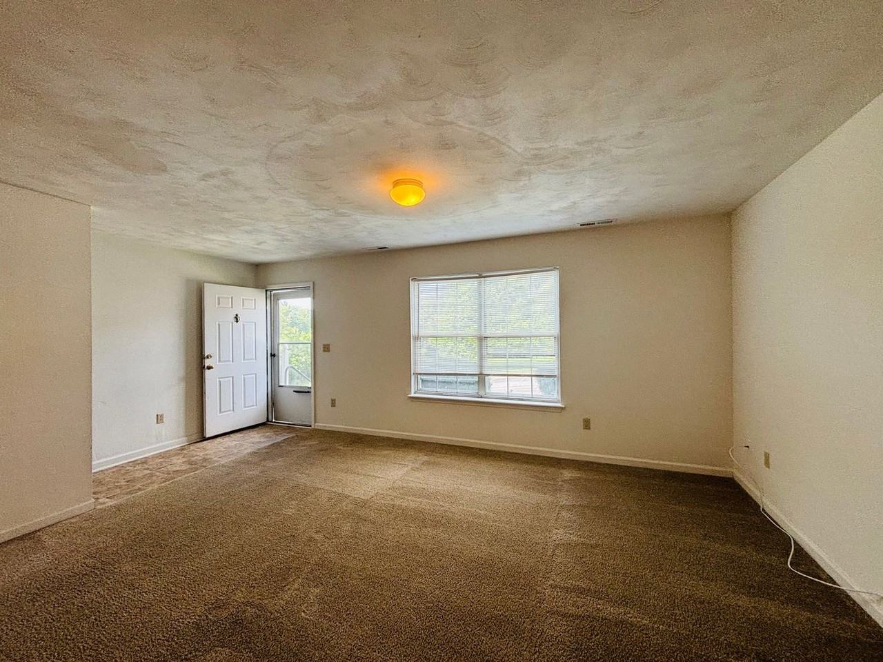 1429 Christine Ct - Photo 6 of 22