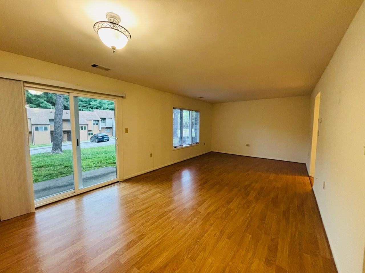 351 Shenandoah Cir - Photo 2 of 14