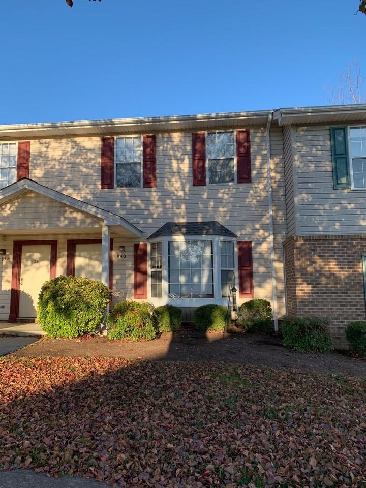 840 Patrick Henry Dr - Photo 4 of 24