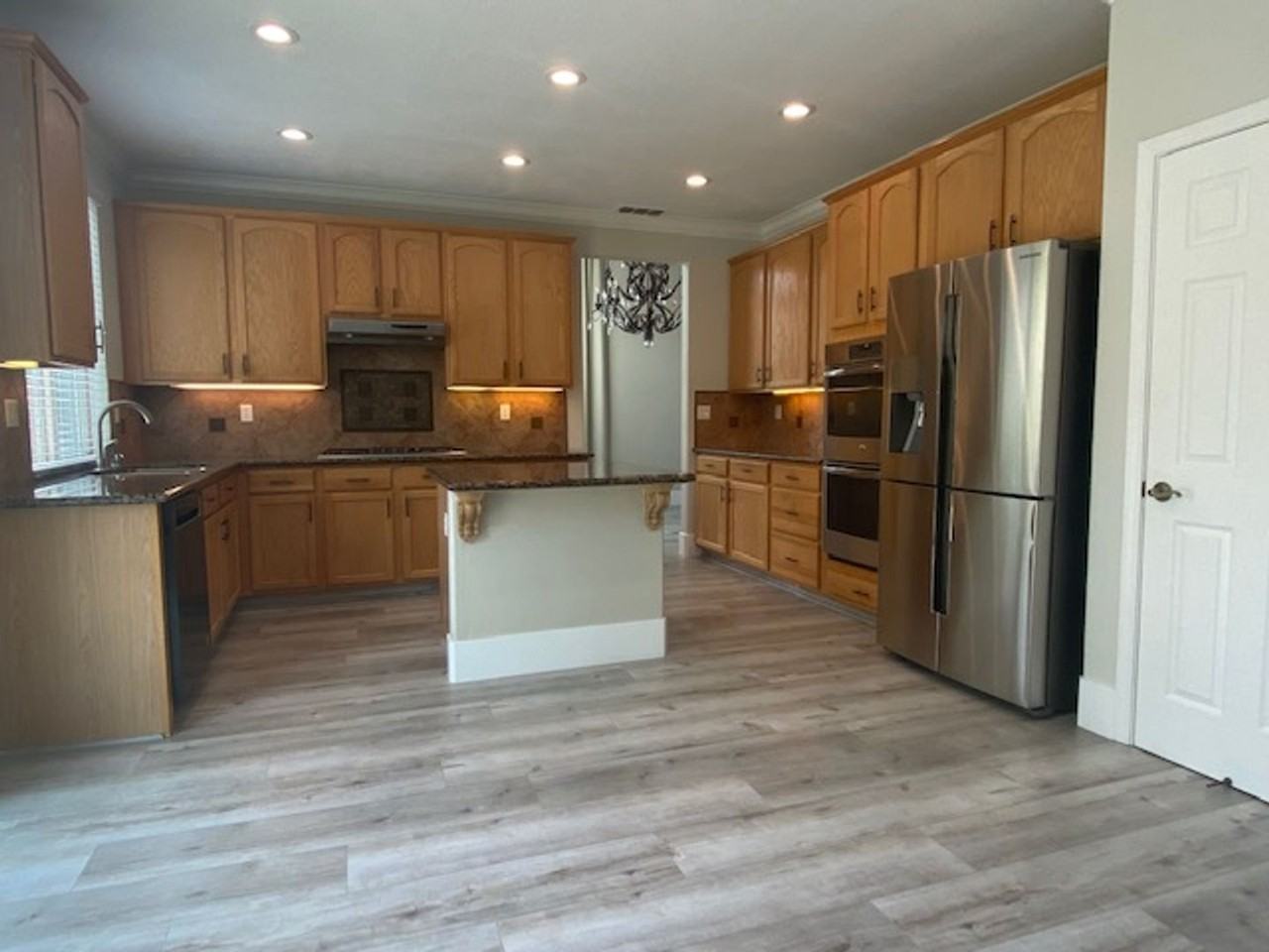 1957 Saint Patrick Way - Photo 6 of 18