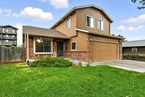 featured image of 1205 S Dahlia St #1