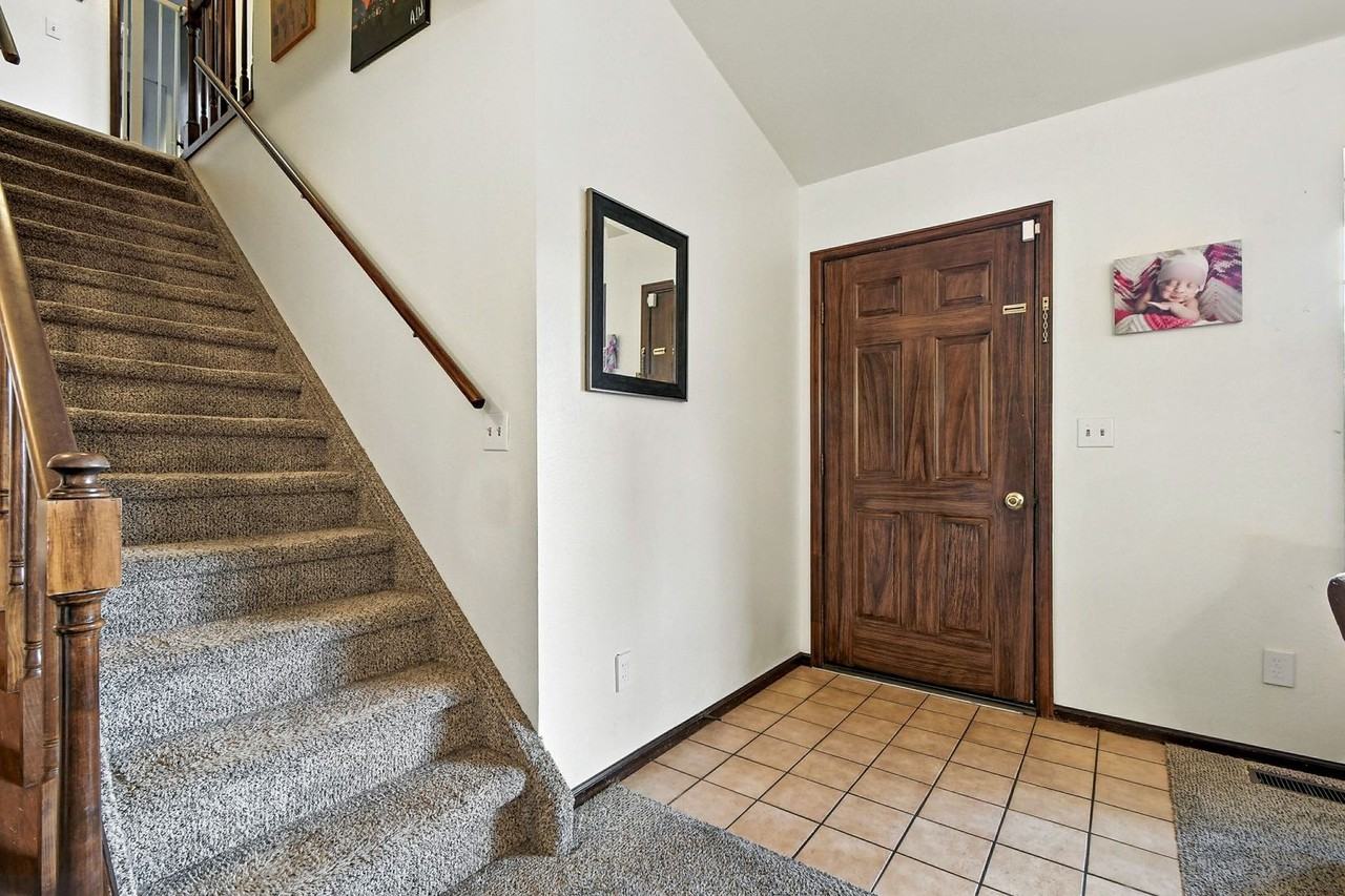 1205 S Dahlia St #1 - Photo 4 of 33