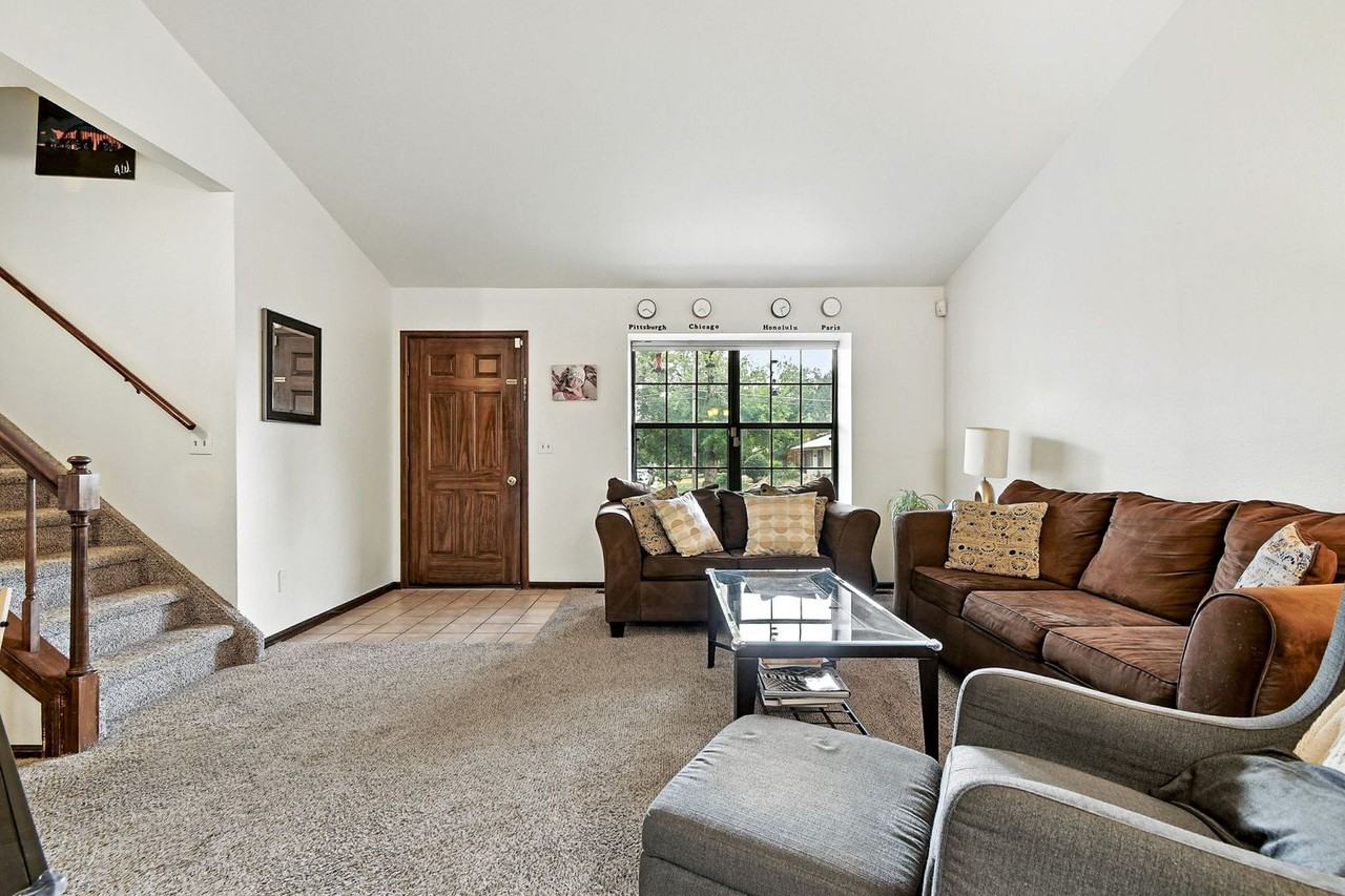 1205 S Dahlia St #1 - Photo 5 of 33