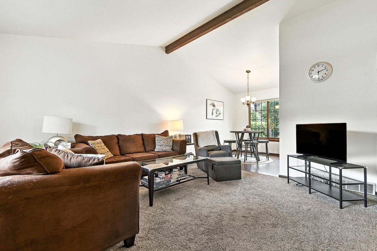 1205 S Dahlia St #1 - Photo 6 of 33