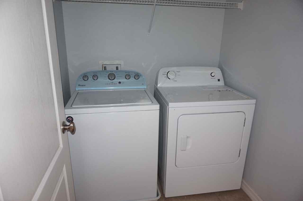 1523 Broken Oak Dr - Photo 3 of 8