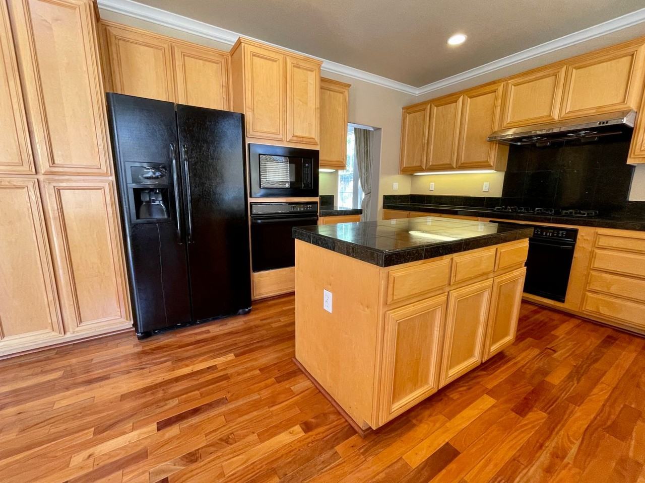 4073 Bouquet Park Ln - Photo 5 of 17