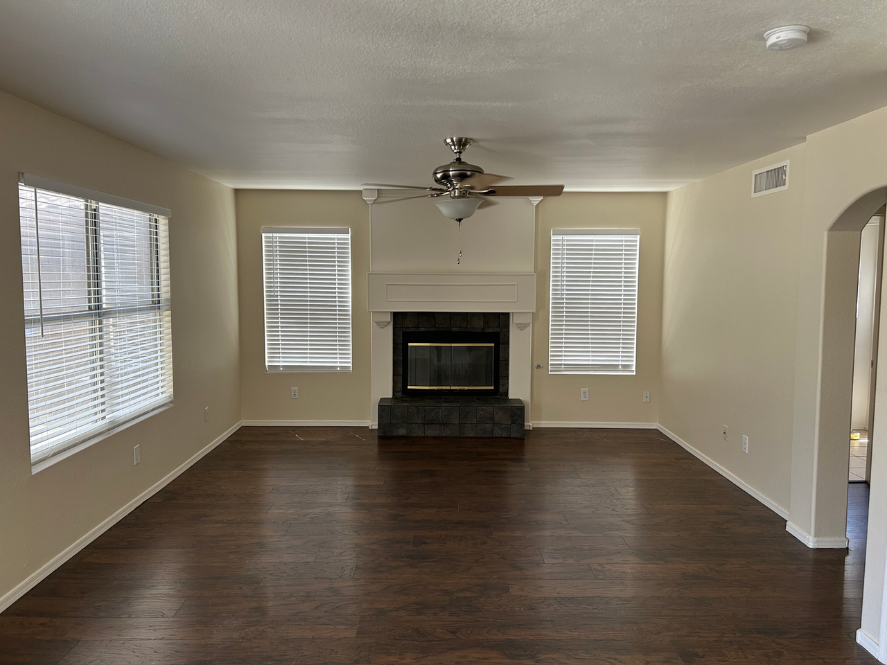 3237 E Brookwood Ct - Photo 2 of 27