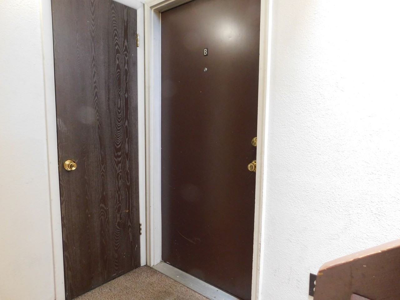 805 E Cedar Ct - Photo 3 of 16