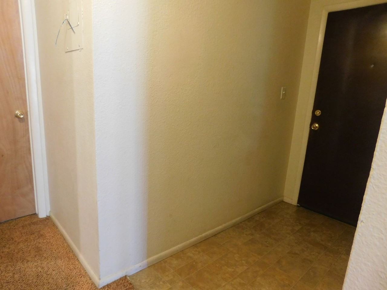 805 E Cedar Ct - Photo 4 of 16