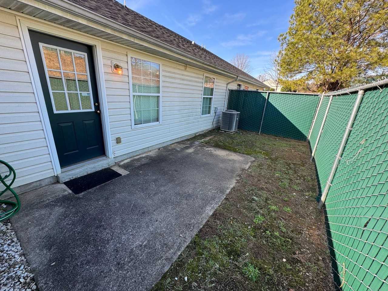 442 Flowing Creek Drive - Photo 2 of 12